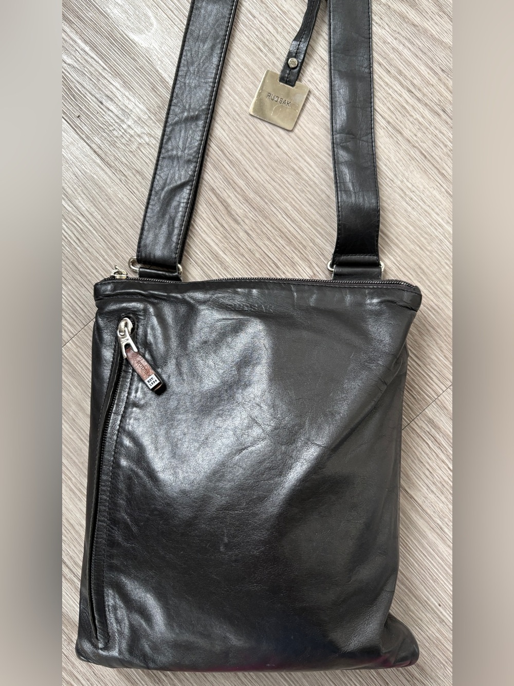 RUDSAK Black Leather Crossbody Zipper Bag - Women Men Unisex